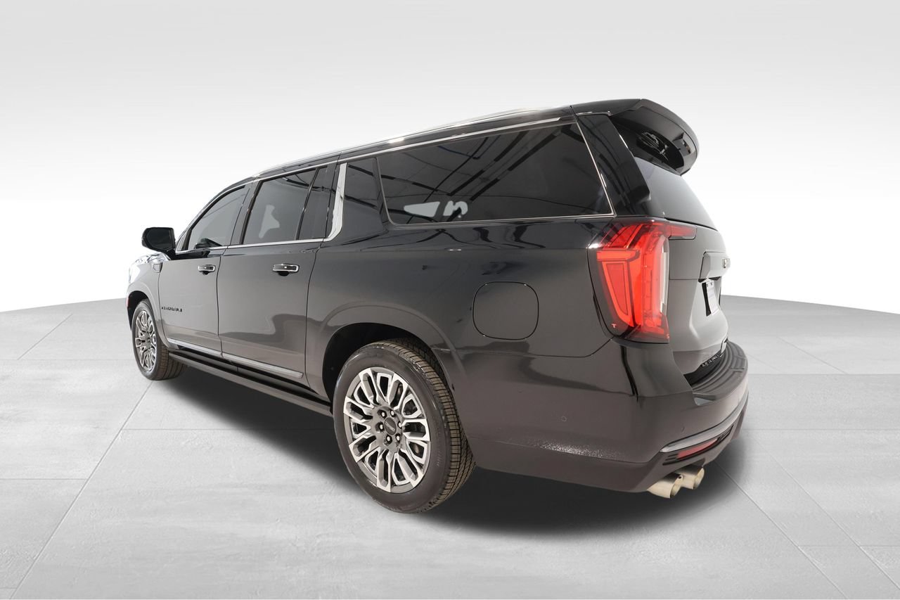 Used 2024 GMC Yukon XL Denali Ultimate AWD/4WD image 2