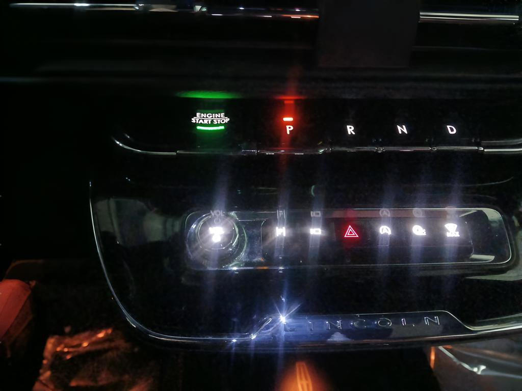 Used 2024 Lincoln Corsair Reserve w/ Jet Appearance Package image 15