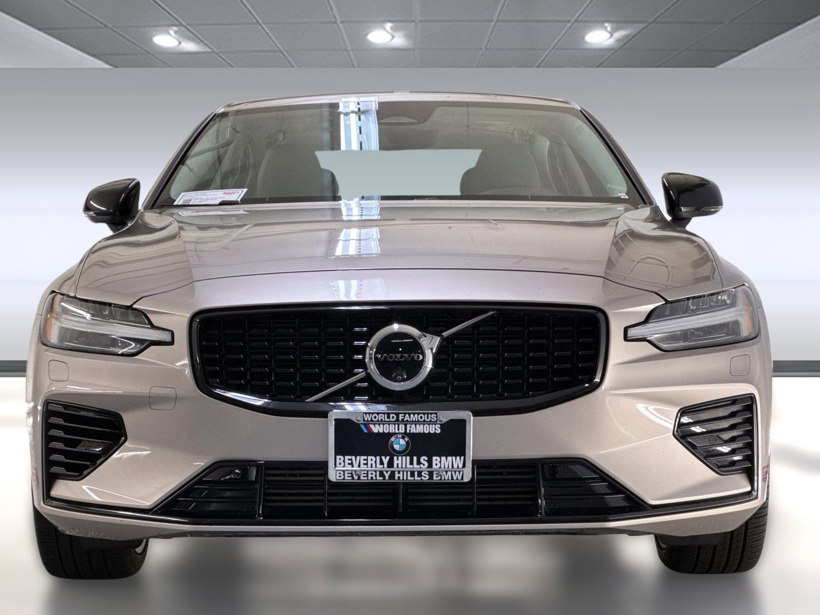Used 2024 Volvo S60 T8 Ultimate w/ Climate Package image 5