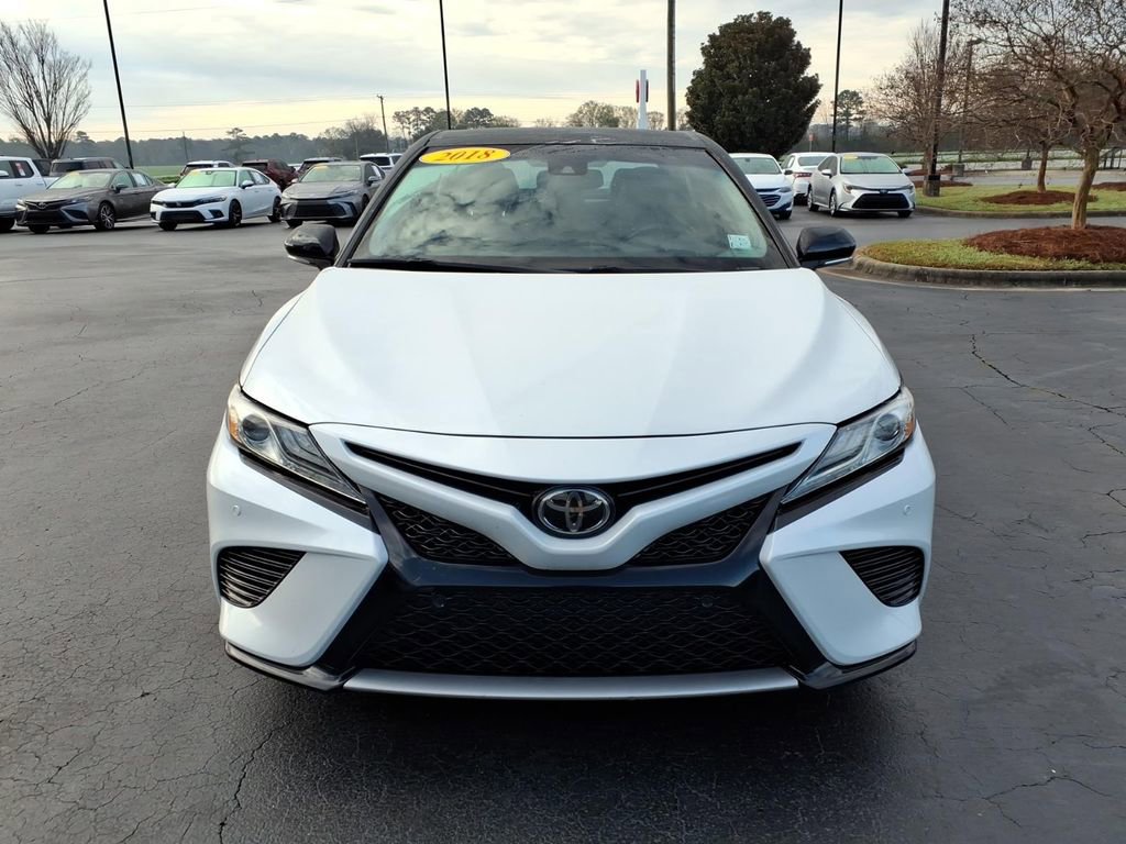 Used 2018 Toyota Camry XSE image 7