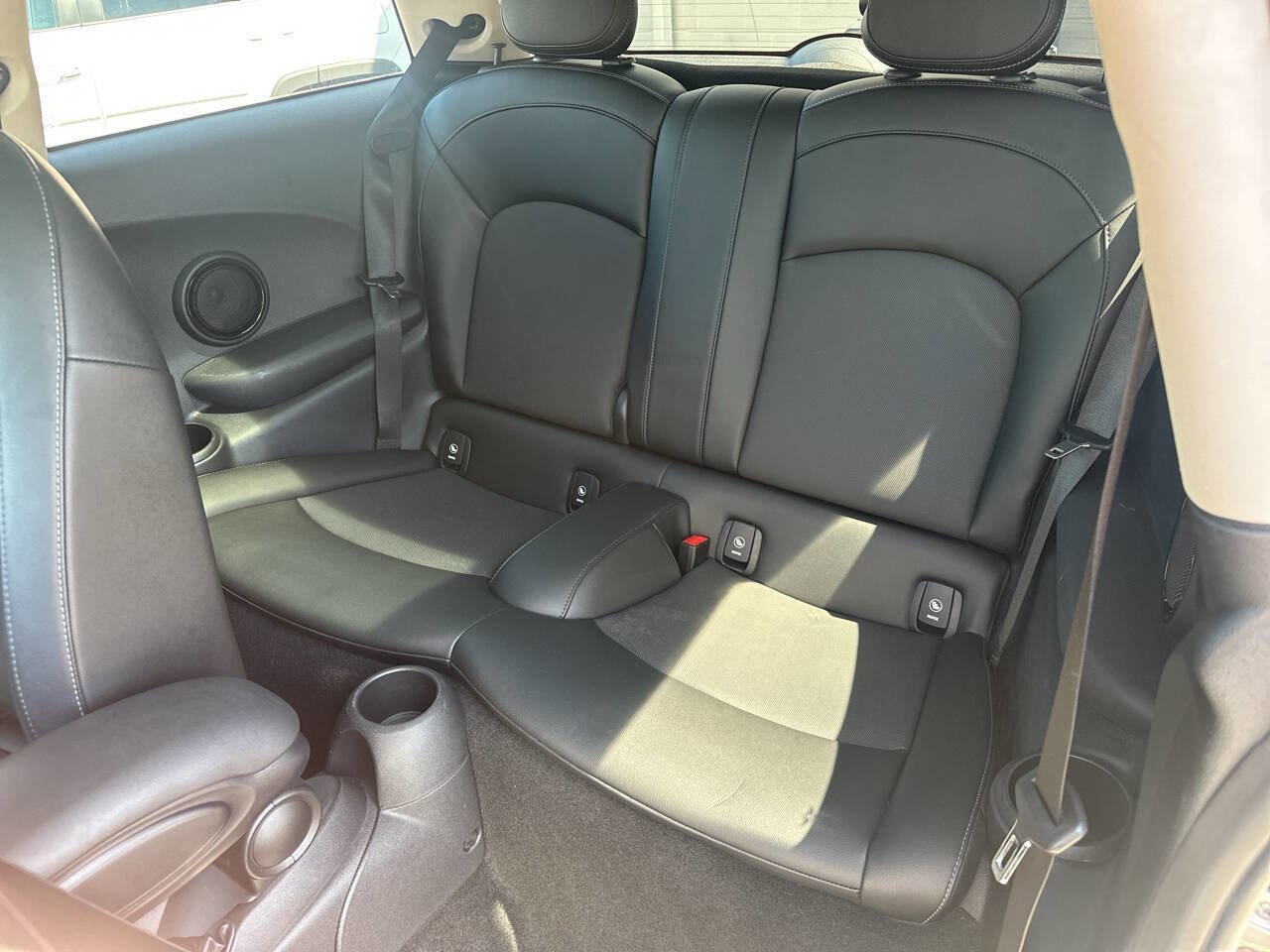 Used 2018 MINI Cooper 2-Door Hardtop FWD image 19