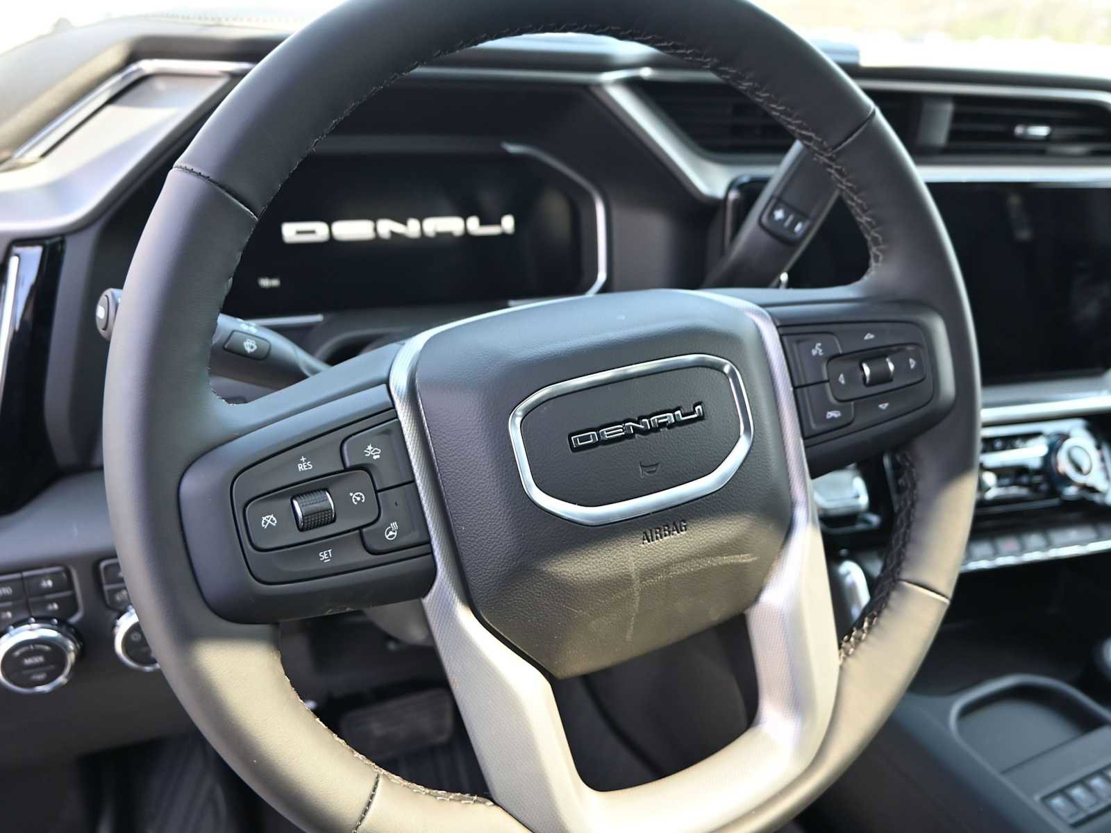 New 2026 GMC Sierra 3500 Denali w/ Denali Reserve Package AWD/4WD image 18