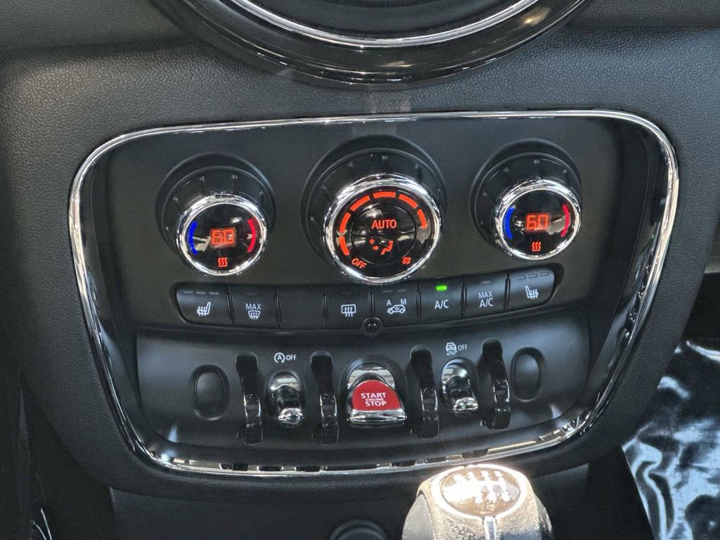 Used 2017 MINI Cooper Clubman image 12