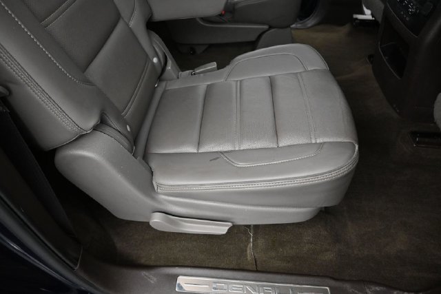 Used 2018 GMC Yukon XL Denali w/ Denali Ultimate Package AWD/4WD image 27