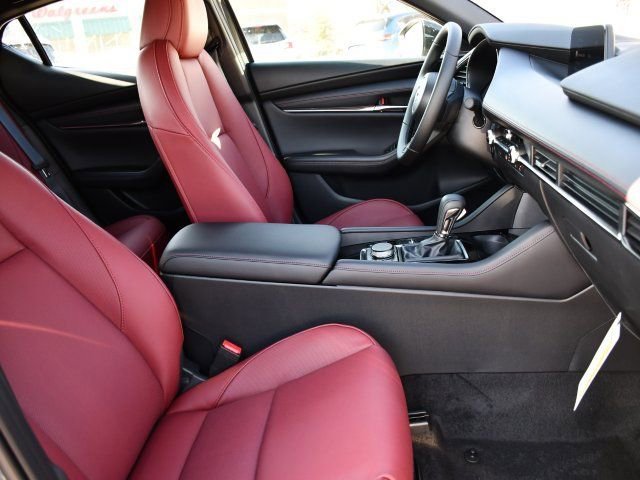 New 2026 MAZDA MAZDA3 Carbon image 28