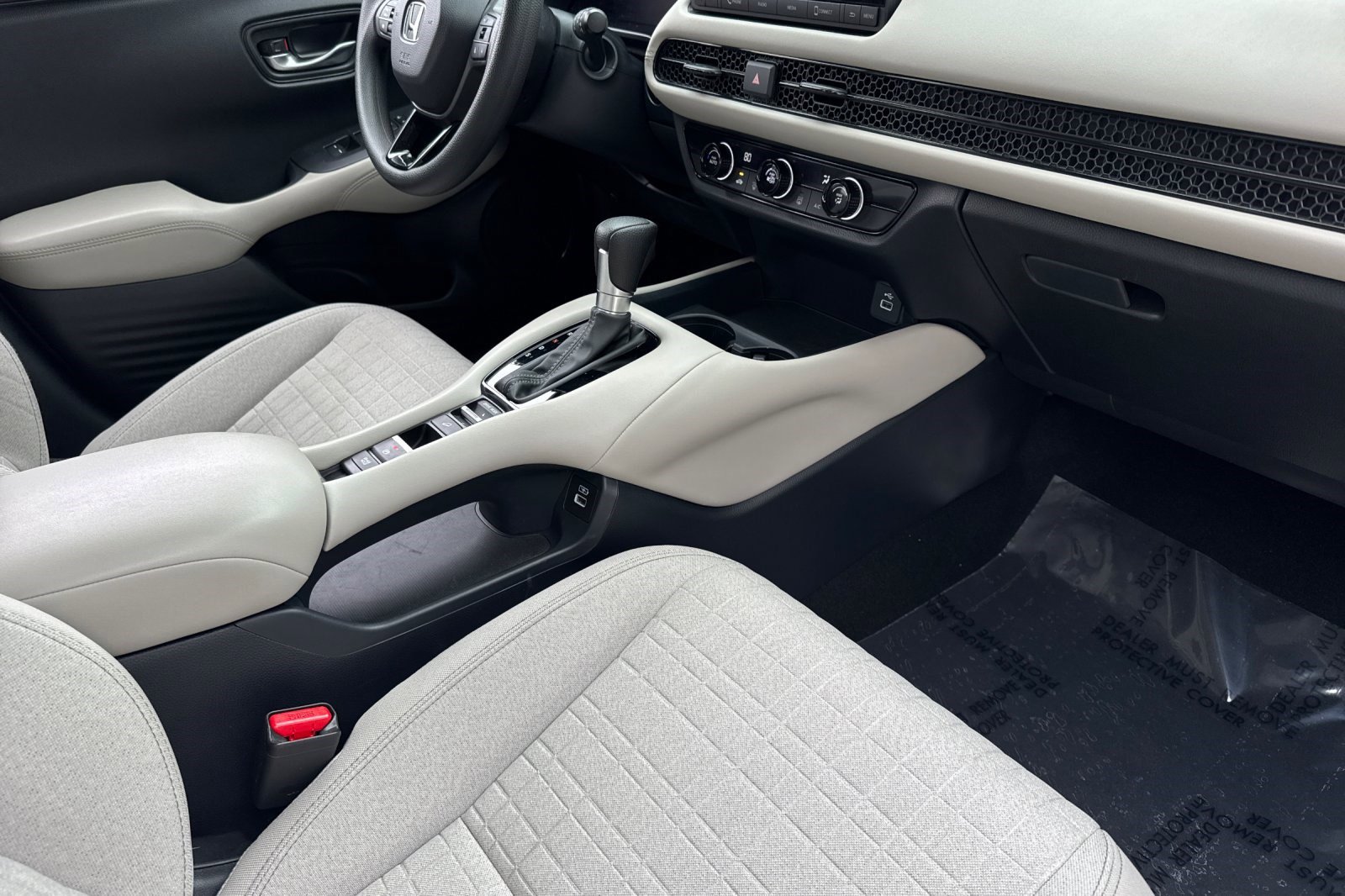 Used 2023 Honda HR-V LX image 31