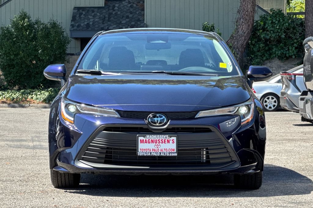 Certified 2025 Toyota Corolla LE FWD image 8
