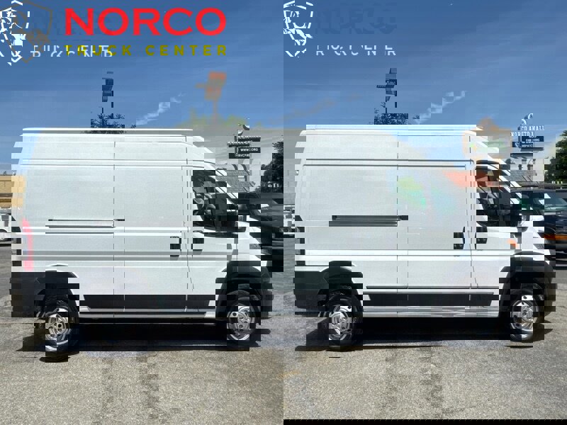 Used 2023 RAM ProMaster 2500 image 2