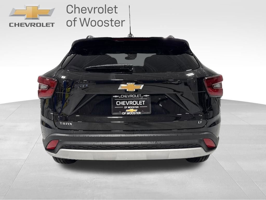 New 2026 Chevrolet Trax LT w/ LPO, Blackout Package image 4