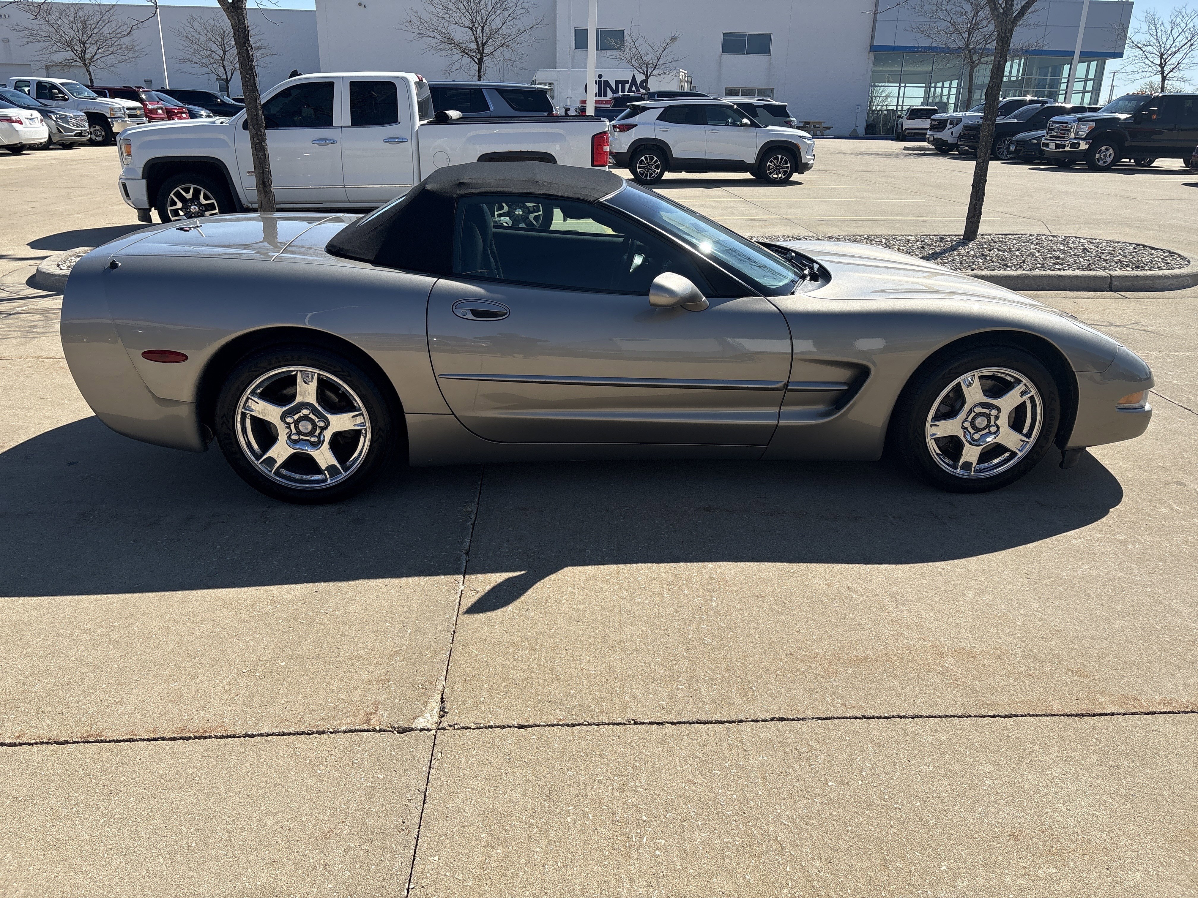 Used 1998 Chevrolet Corvette Convertible w/ Memory Pkg image 8
