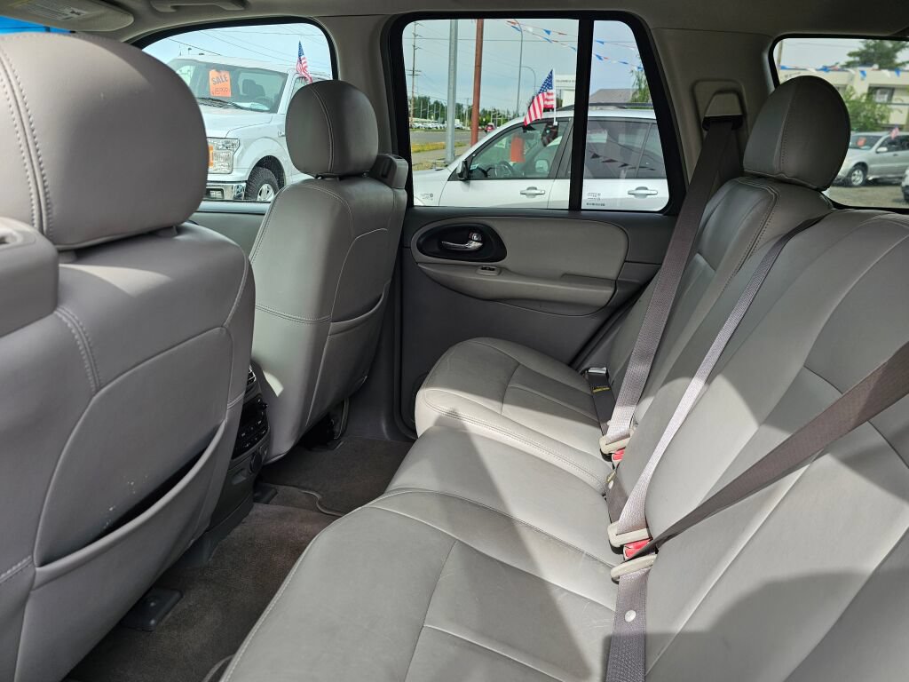 Used 2005 Chevrolet TrailBlazer LT w/ Luxury Package AWD/4WD image 20
