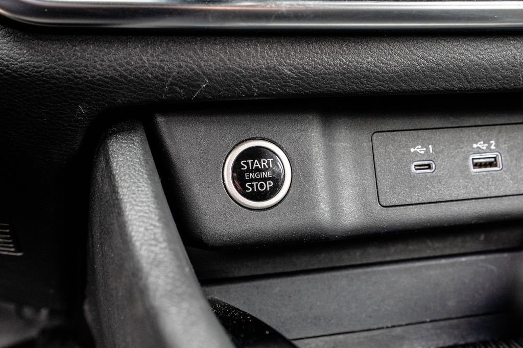 Used 2023 Nissan Rogue SV image 24