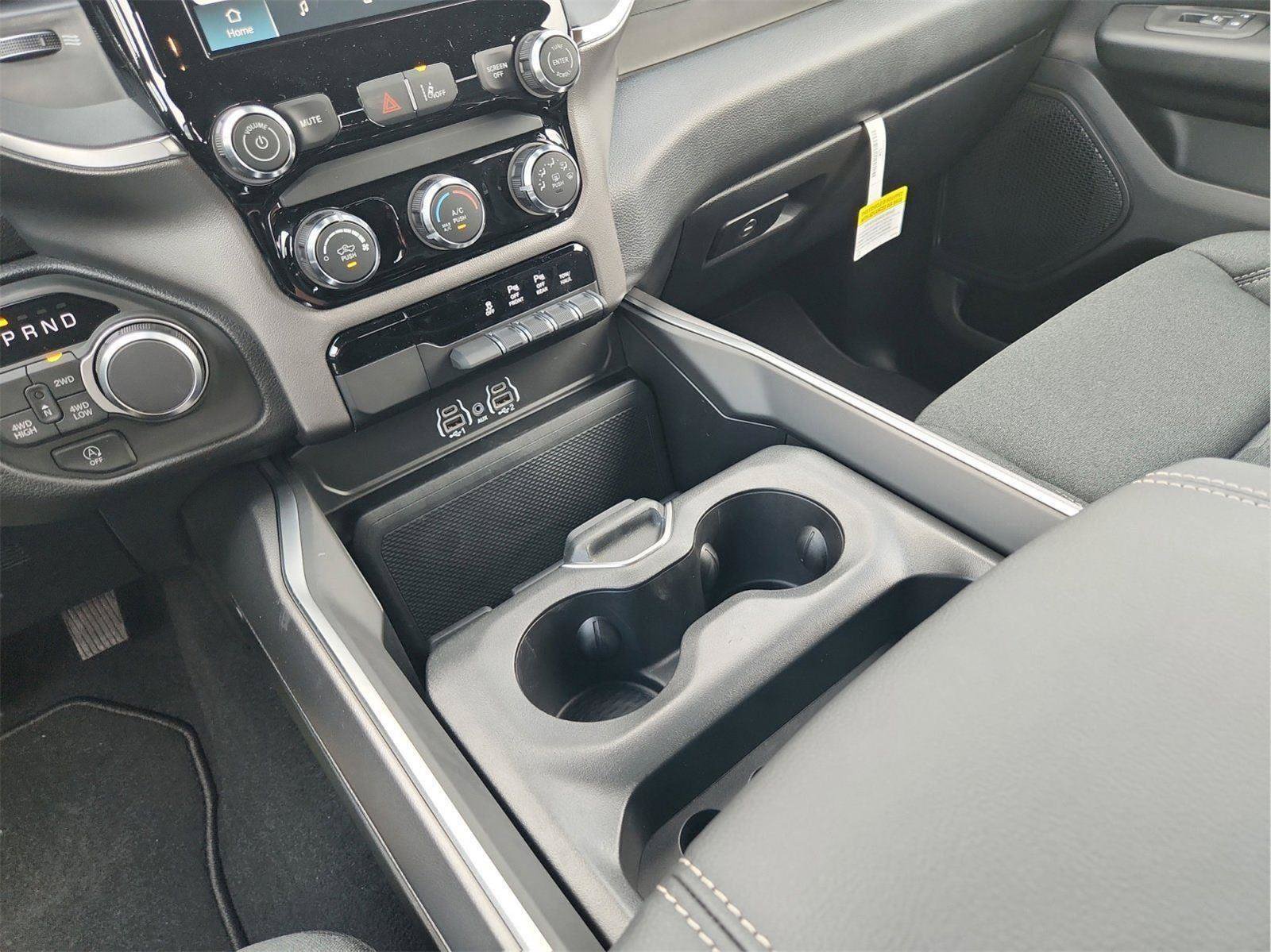 New 2026 RAM 1500 Express AWD/4WD image 21