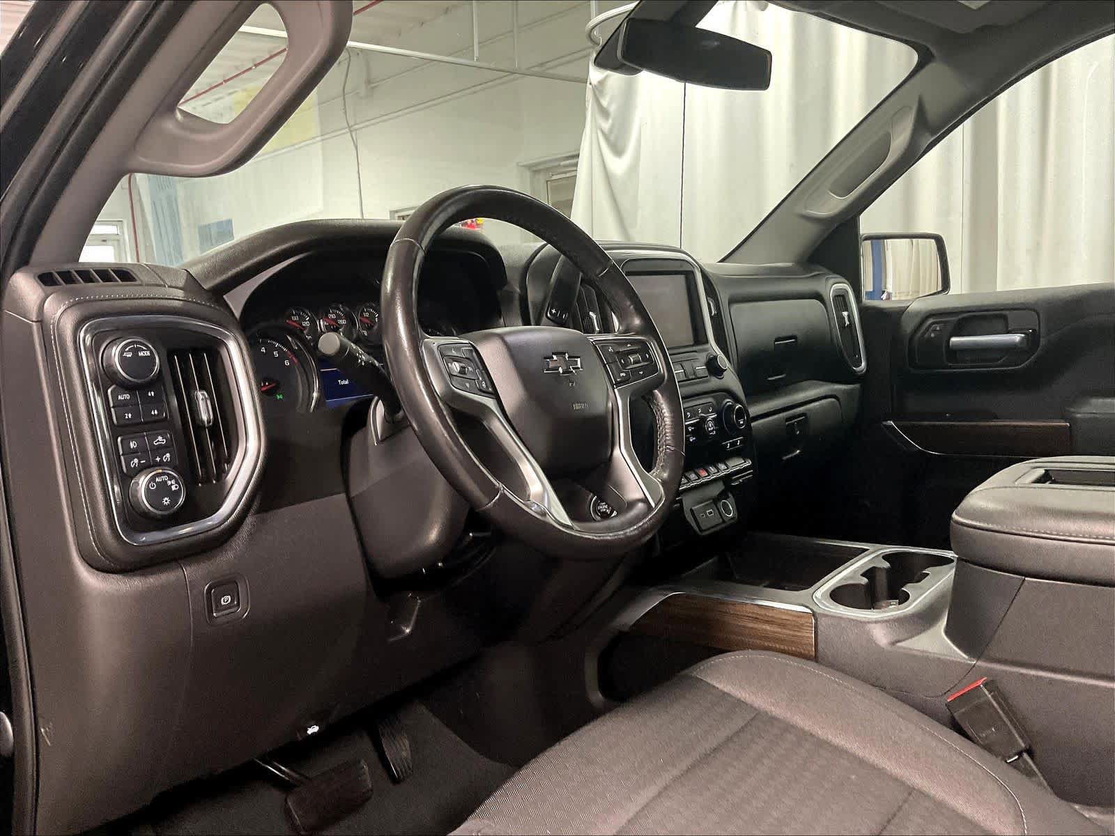 Used 2021 Chevrolet Silverado 1500 LT Trail Boss image 8