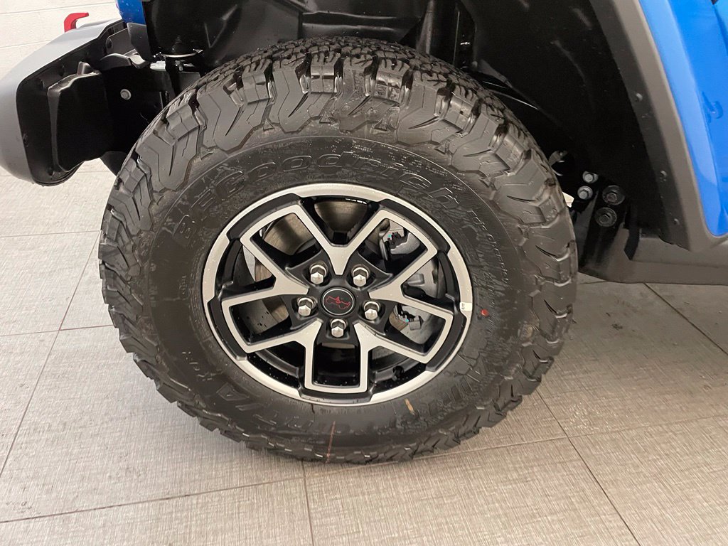 New 2026 Jeep Wrangler Unlimited Rubicon w/ Rockslide Package AWD/4WD image 8