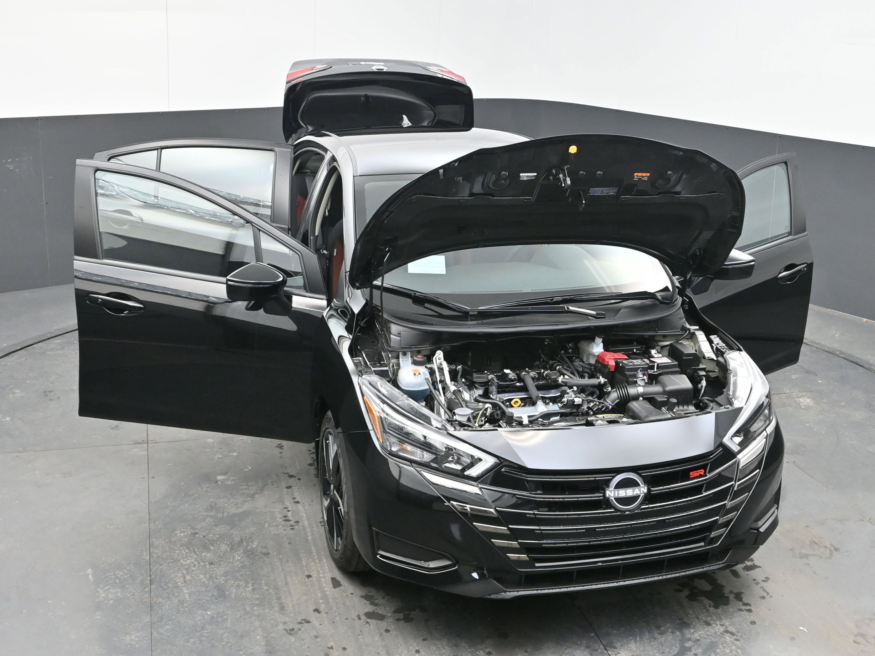 New 2025 Nissan Versa SR image 39