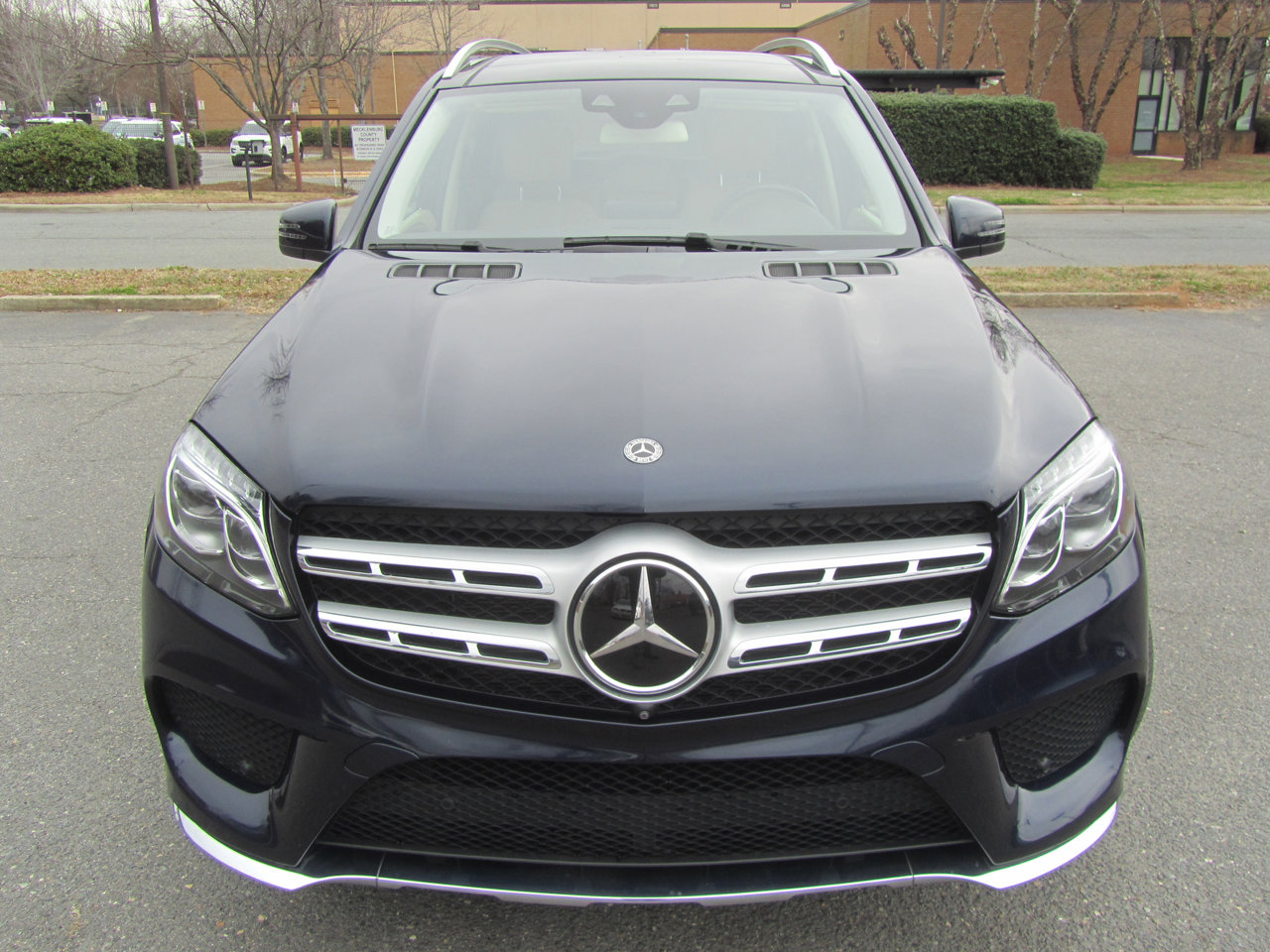 Used 2018 Mercedes-Benz GLS 550 4MATIC w/ Driver Assistance Package image 4