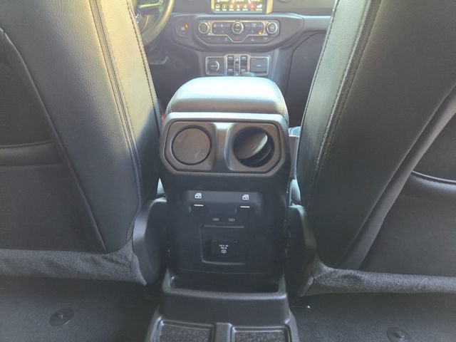 Used 2022 Jeep Wrangler Unlimited Sahara w/ Cold Weather Group AWD/4WD image 28
