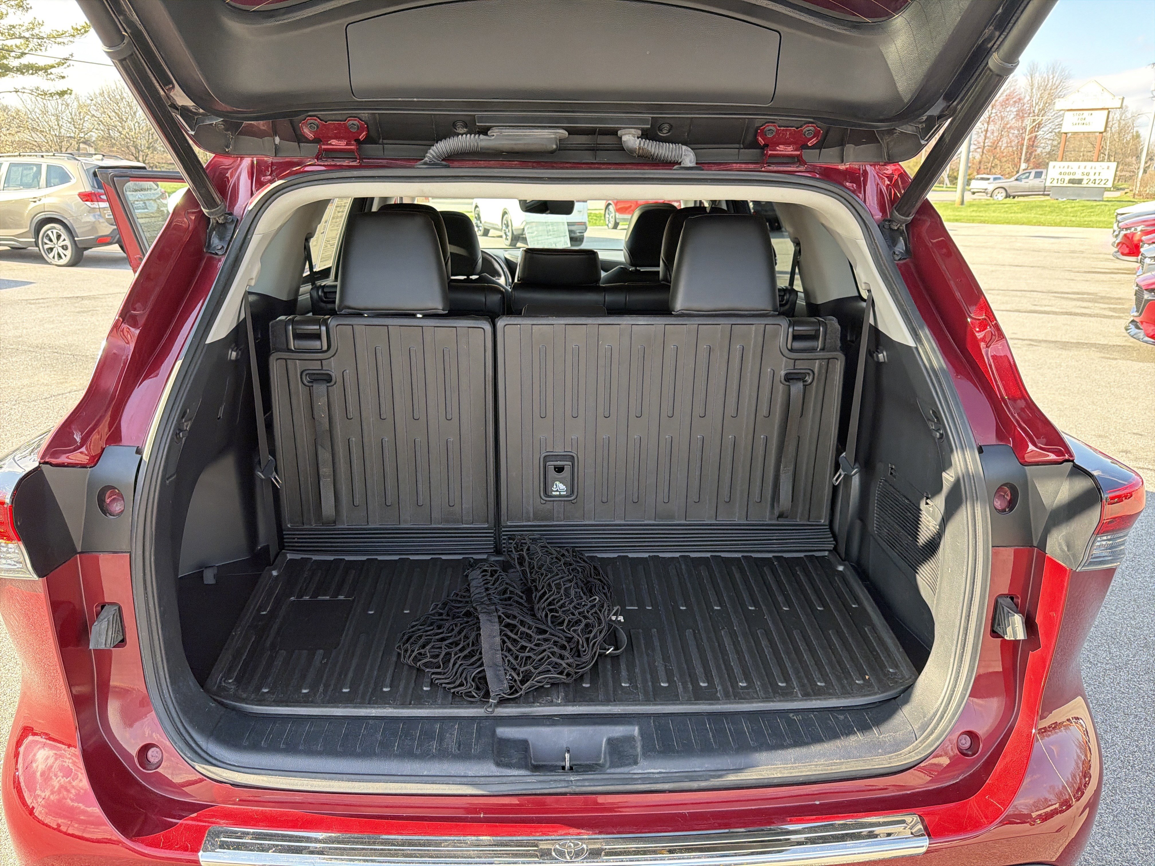 Used 2023 Toyota Highlander XLE AWD/4WD image 68