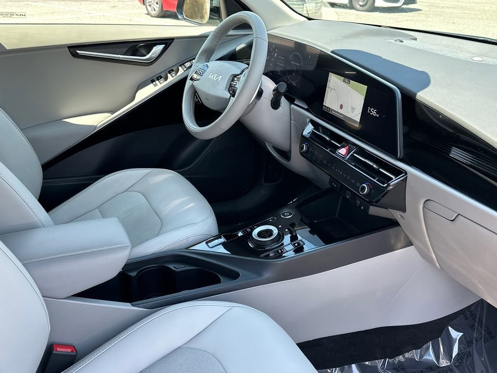 Certified 2023 Kia Niro Wind w/ Wind Preserve Package FWD image 14