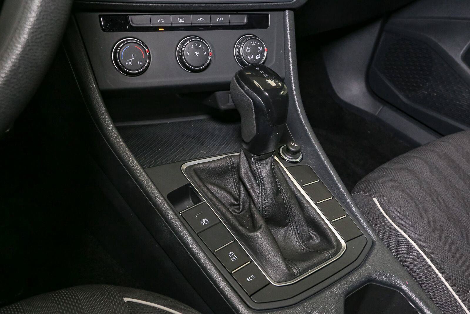 Certified 2023 Volkswagen Jetta Sport FWD image 31