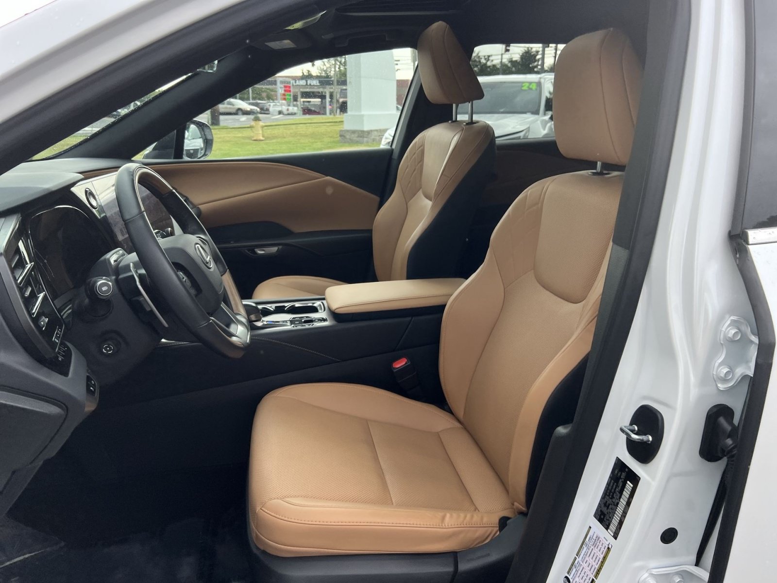 Used 2024 Lexus RX 350 Premium w/ Convenience Package AWD/4WD image 13
