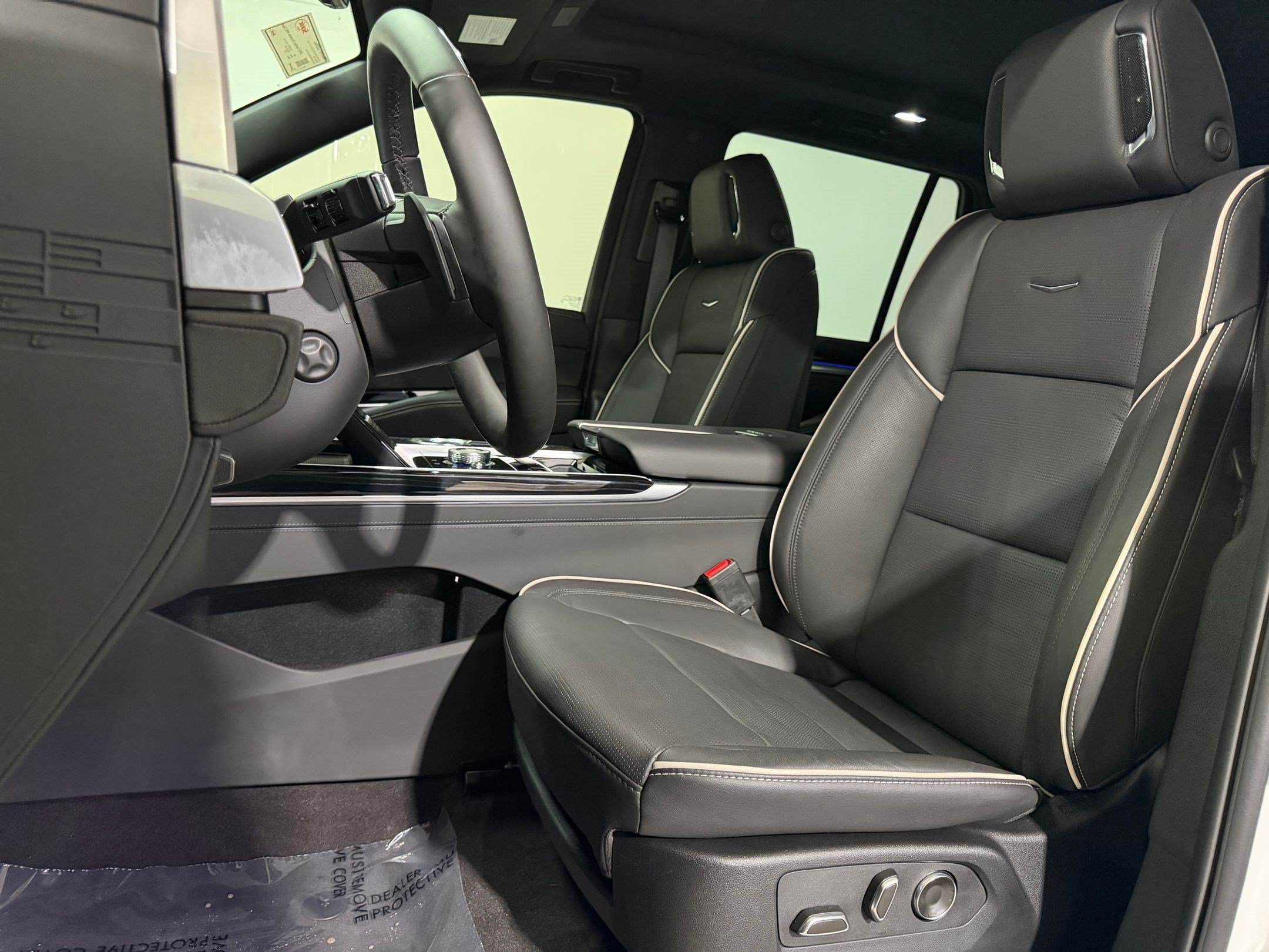 Certified 2025 Cadillac Escalade Sport w/ Touring Package AWD/4WD image 4