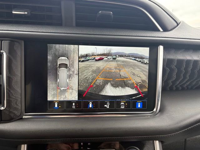 Used 2024 GMC Yukon XL Denali image 5