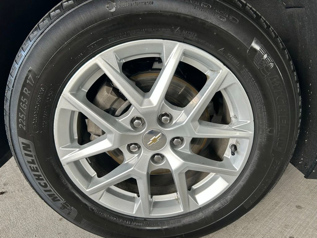 Used 2024 Chevrolet Equinox LS image 9