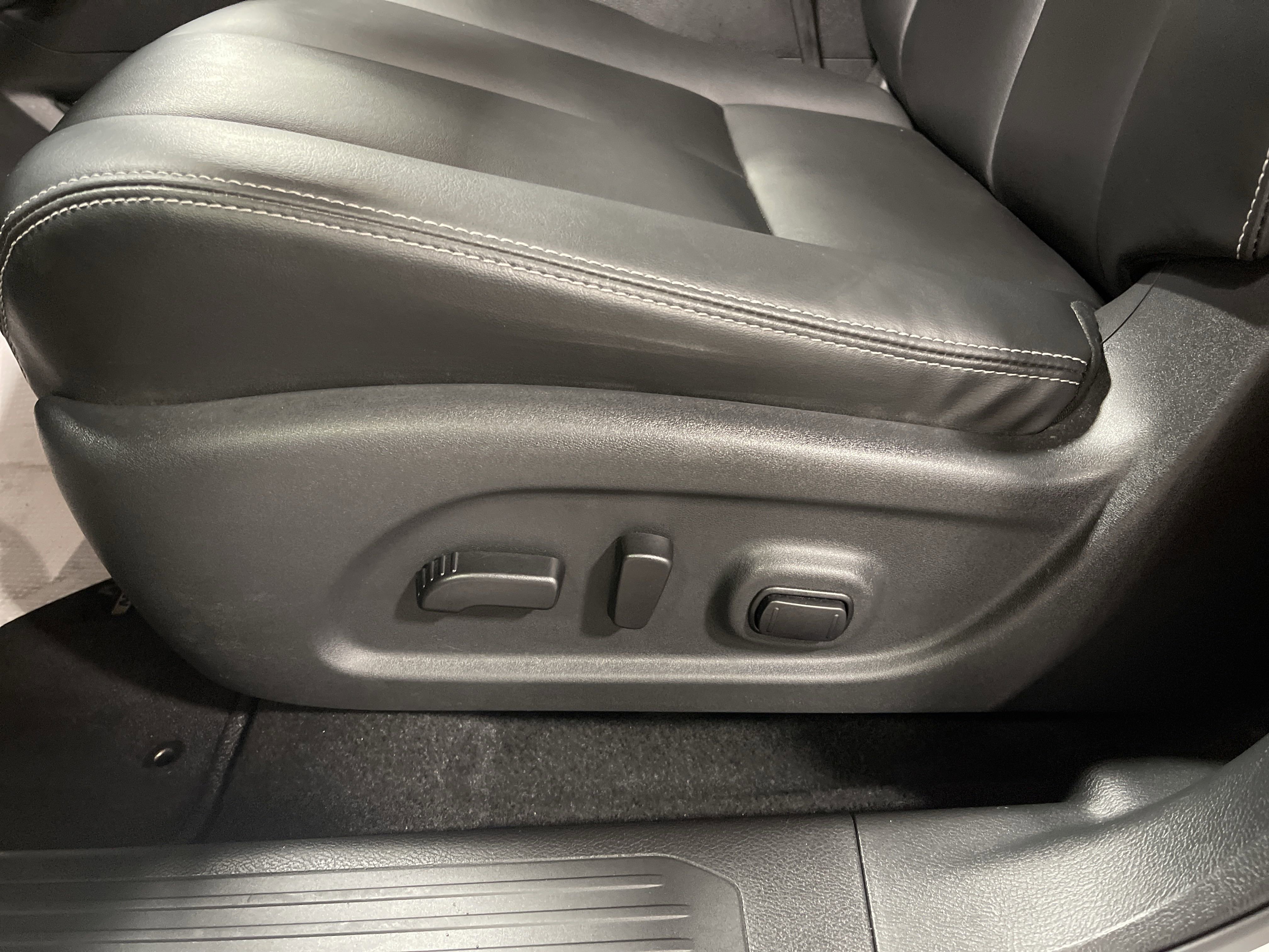 Used 2024 Nissan Murano SV w/ SV Midnight Edition Package image 10