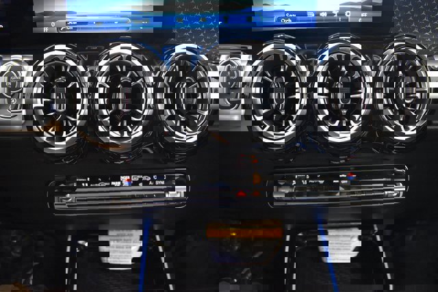 New 2025 Mercedes-Benz GLB 250 4MATIC image 28