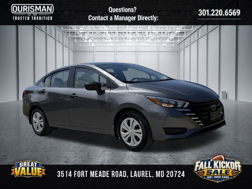 Used 2025 Nissan Versa S w/ Trunk Package FWD image 1