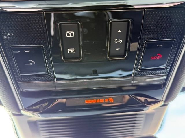 Used 2025 Land Rover Range Rover Sport SE AWD/4WD image 26
