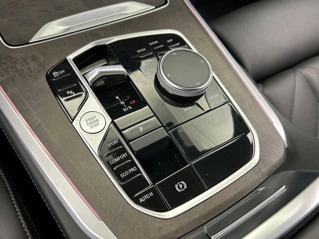 Used 2024 BMW X5 sDrive40i w/ M Sport Package image 25