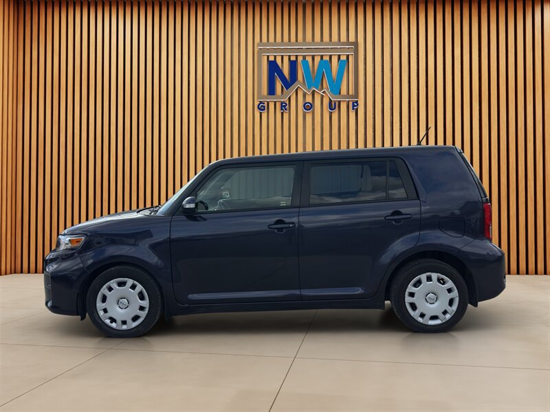 Used 2012 Scion xB FWD image 24