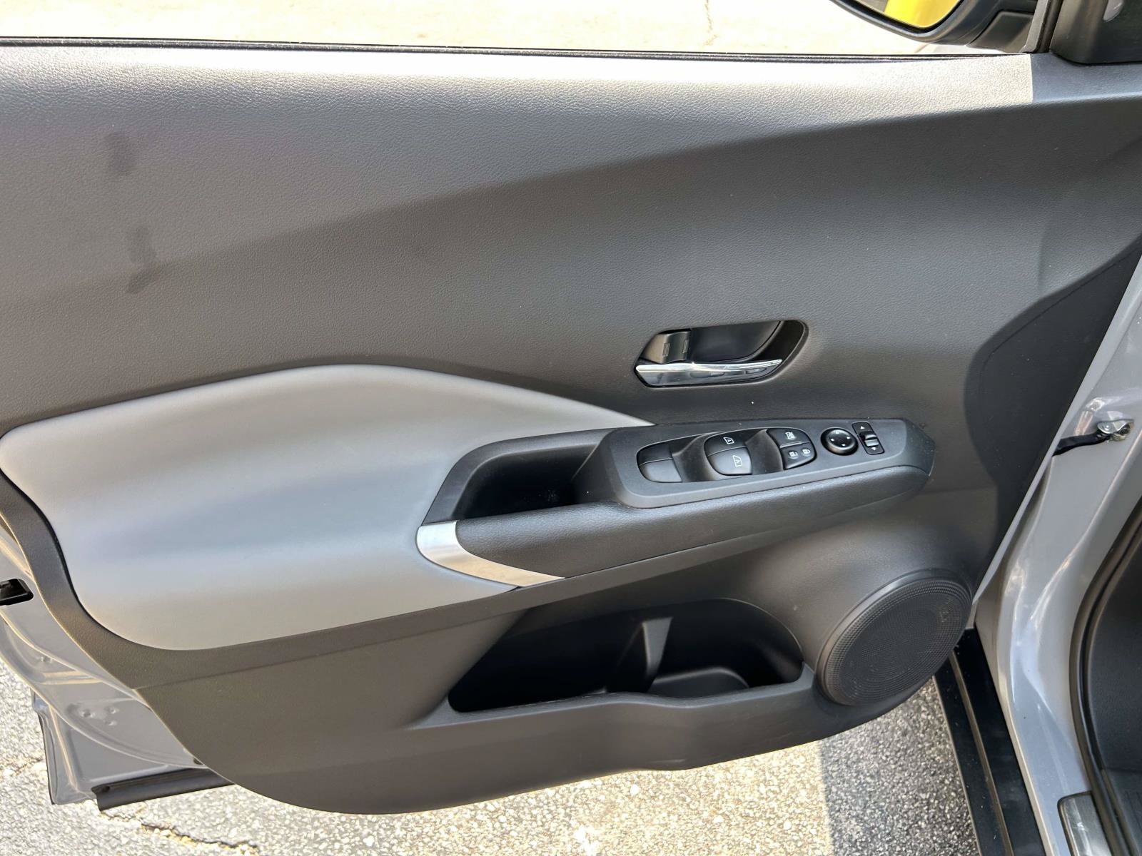 Used 2021 Nissan Kicks SR w/ SR Premium Package FWD image 12