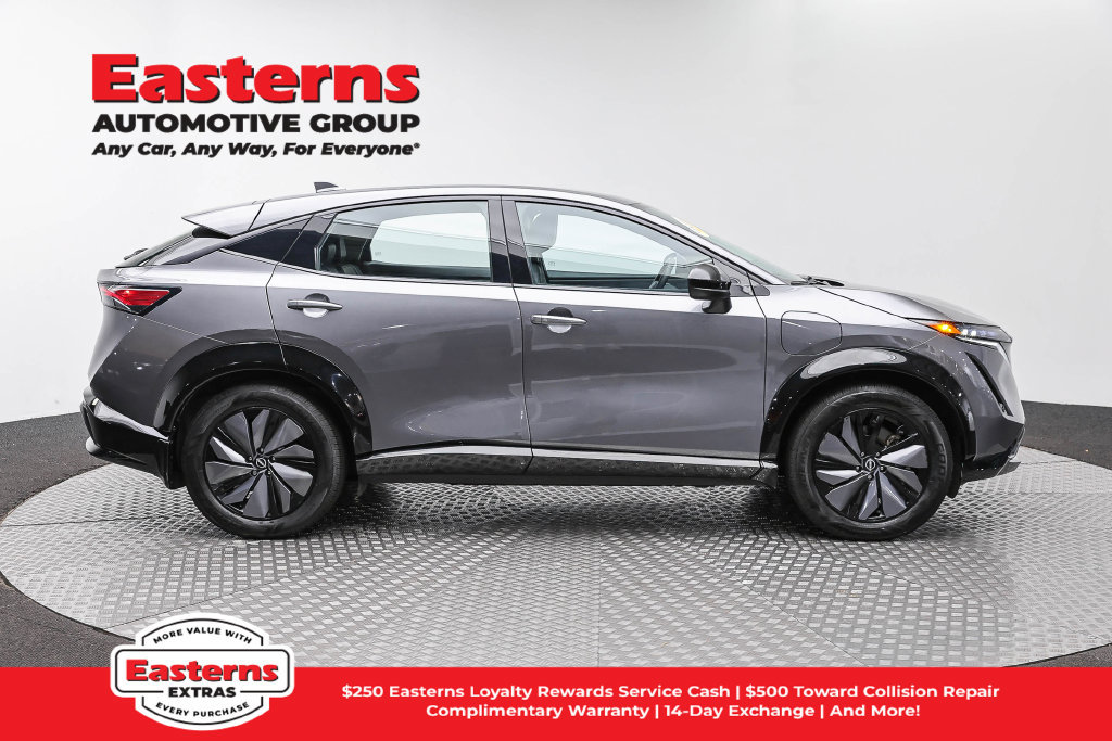 Used 2023 Nissan Ariya AWD image 5