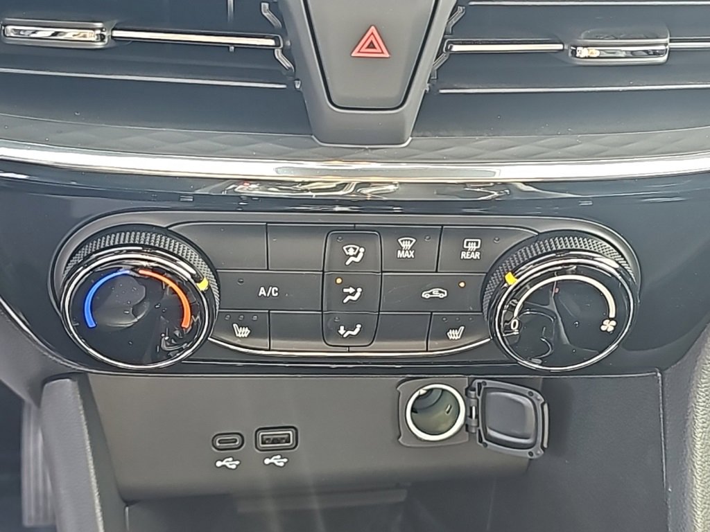 Used 2025 Buick Encore GX Sport Touring w/ Advanced Technology Package image 22