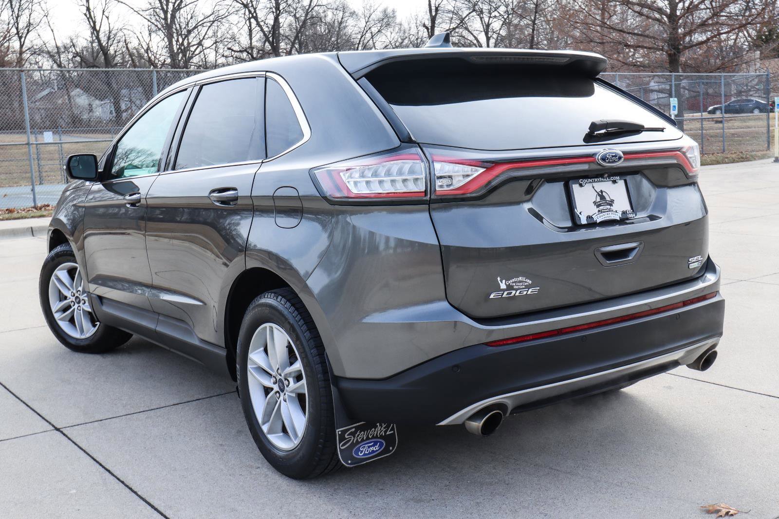 Used 2018 Ford Edge SEL image 12