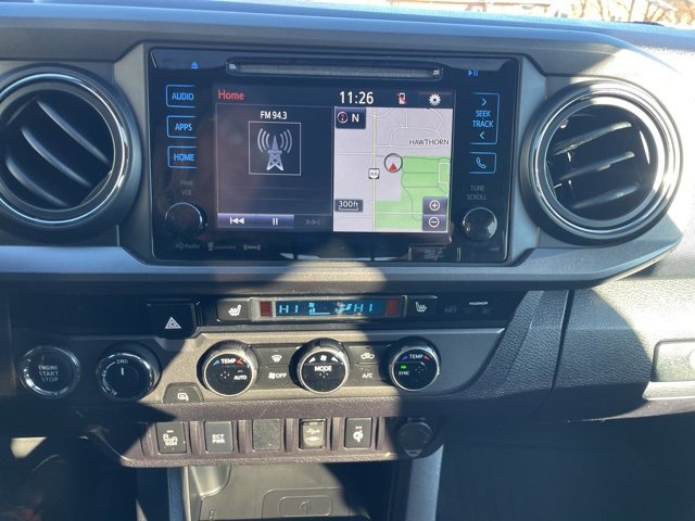 Used 2017 Toyota Tacoma TRD Sport image 25