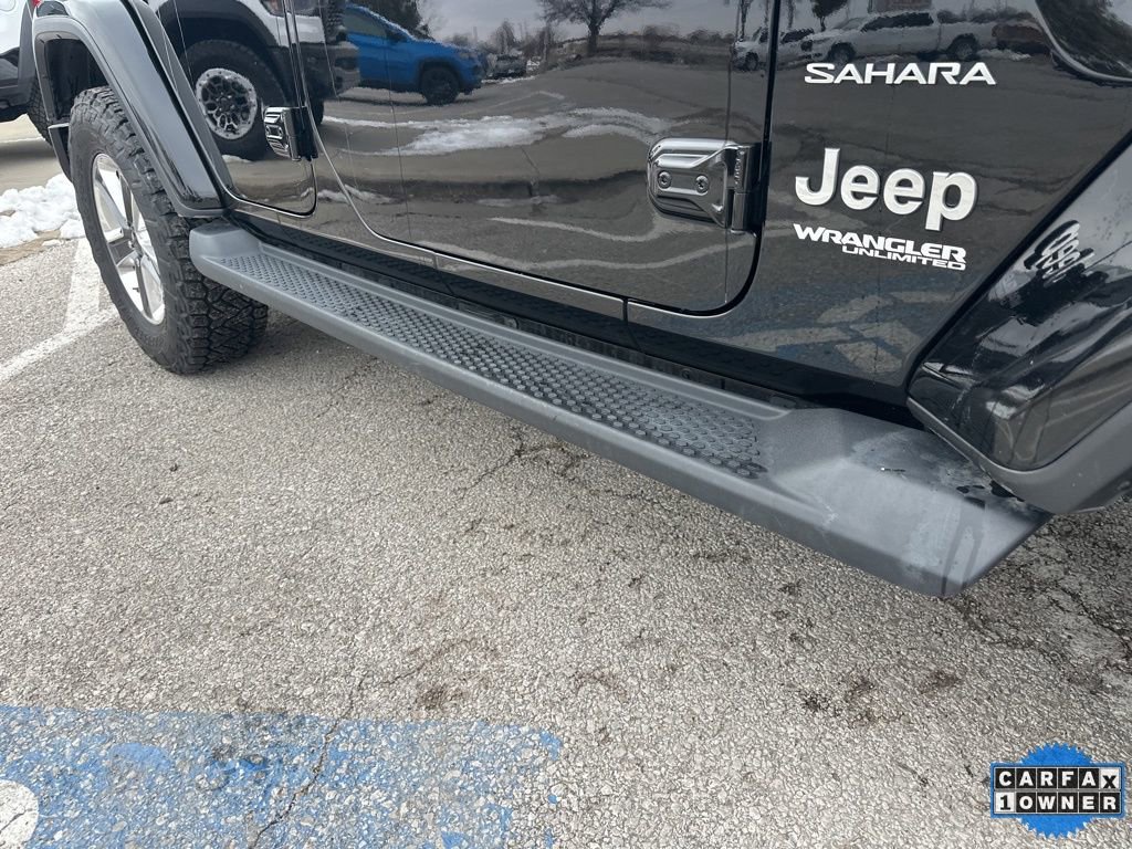 Used 2021 Jeep Wrangler Unlimited Sahara AWD/4WD image 3