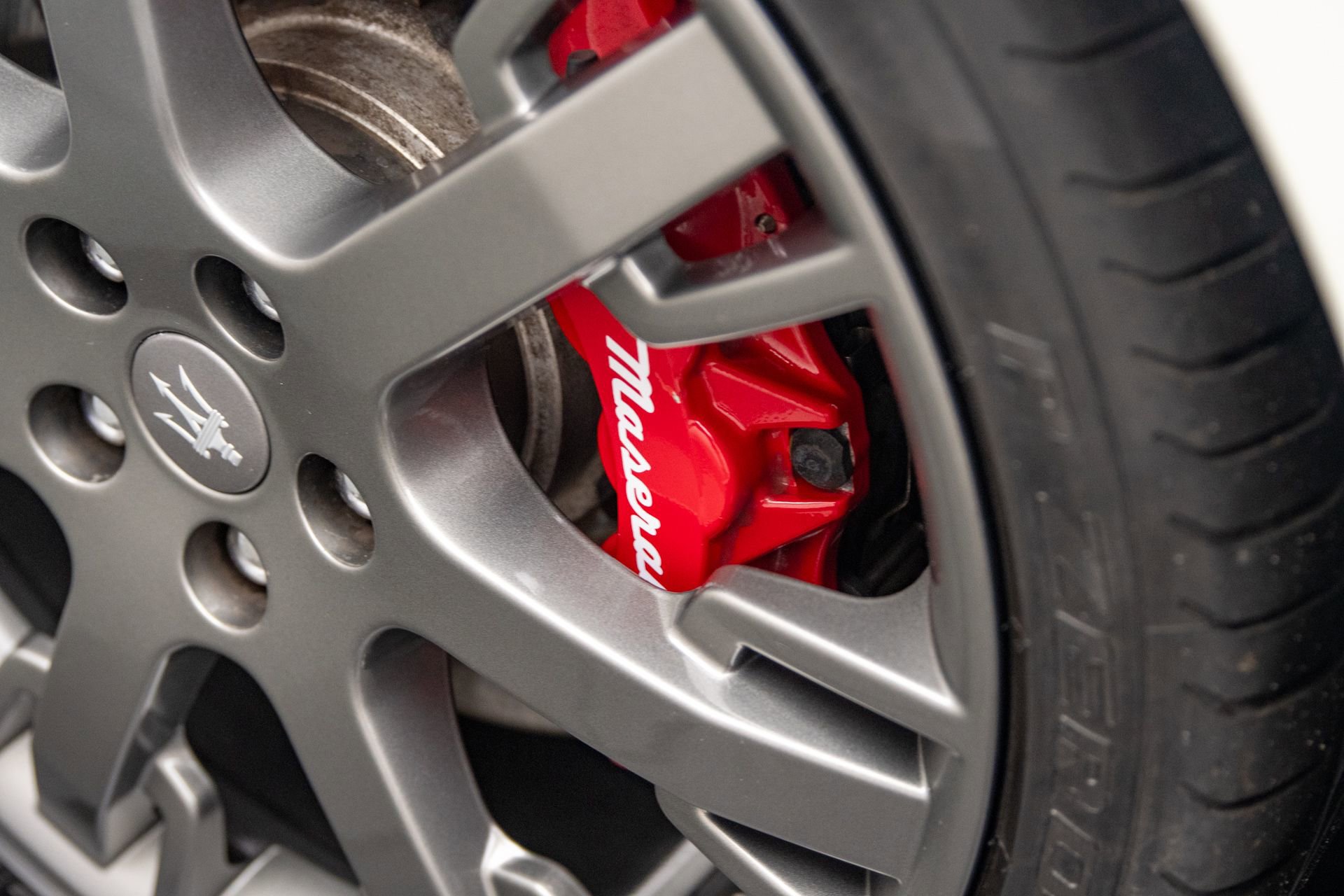 Used 2018 Maserati GranTurismo Sport image 43