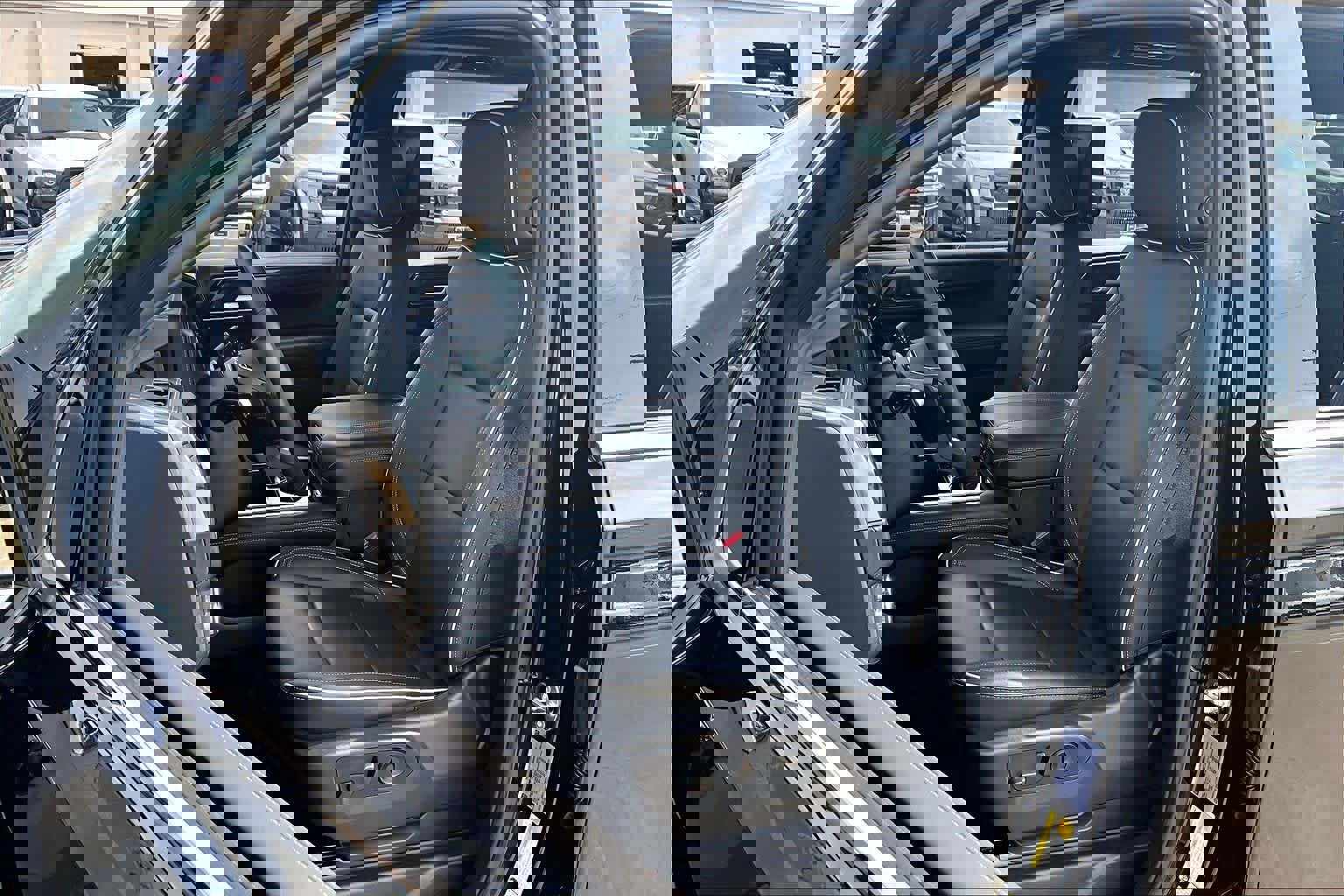 Used 2026 GMC Yukon XL Elevation w/ Elevation Premium Package image 8