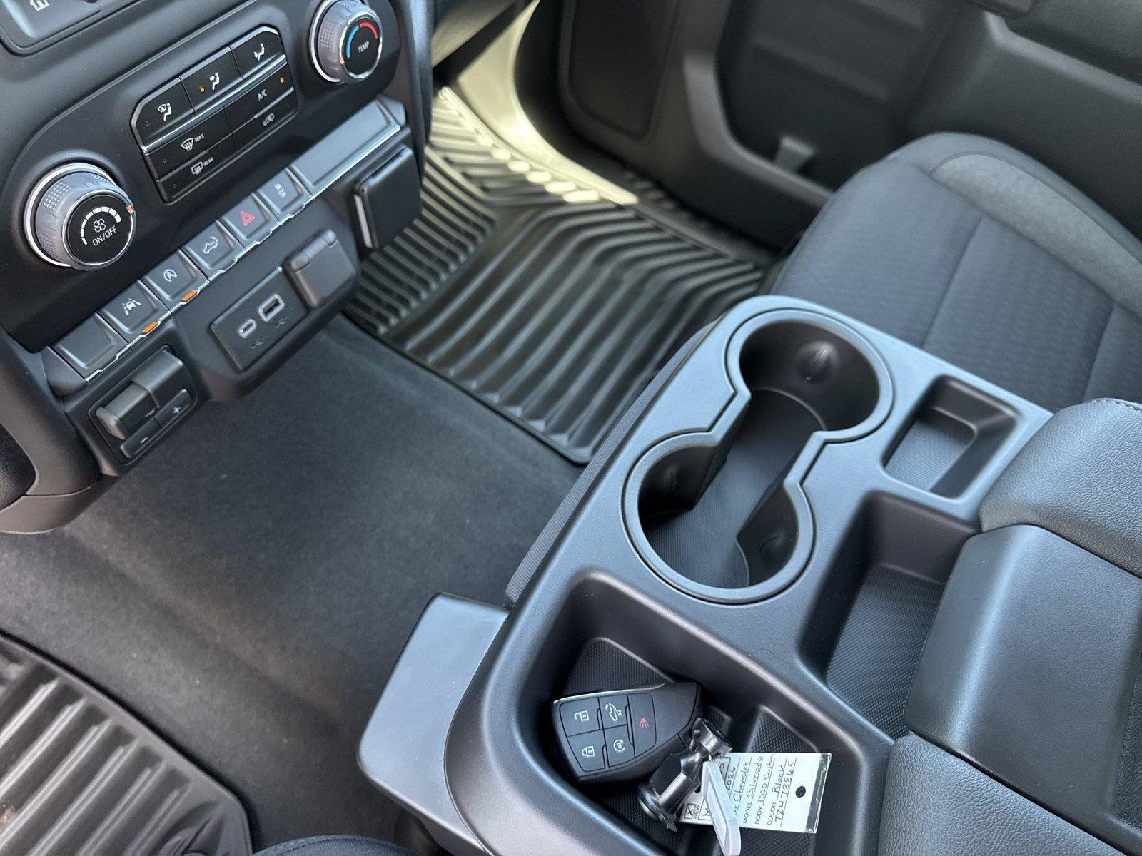 New 2026 Chevrolet Silverado 1500 Custom w/ Turbomax Blackout Package AWD/4WD image 28