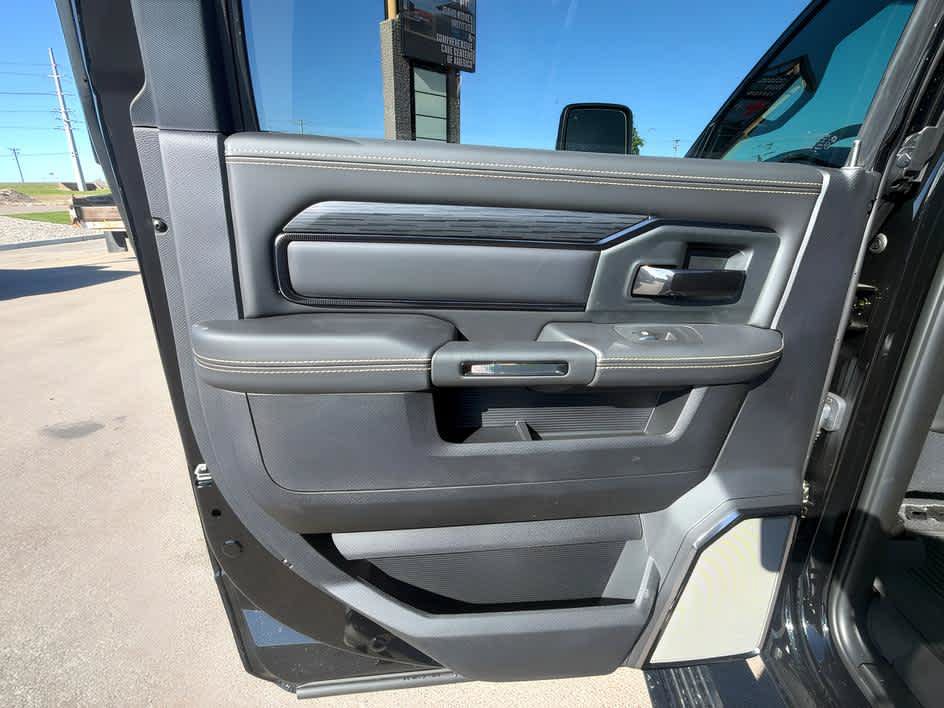 New 2027 RAM 2500 Rebel w/ Rebel Level 2 Equipment Group AWD/4WD image 18