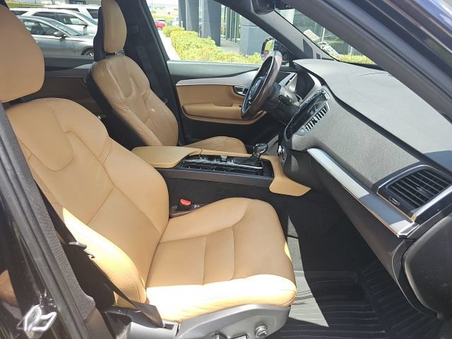 Used 2017 Volvo XC90 T6 Momentum w/ Vision Package AWD/4WD image 19