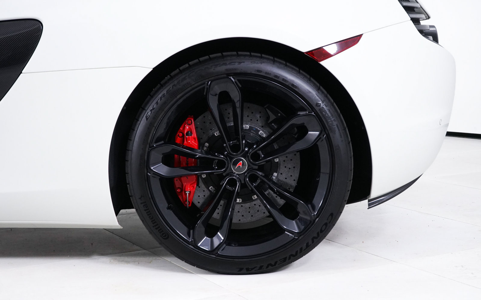 Used 2016 McLaren 650S Coupe RWD image 13