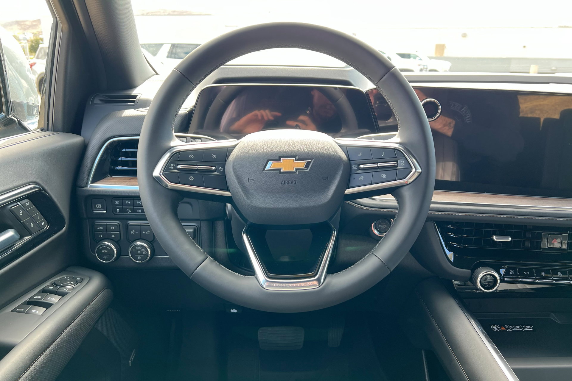 New 2026 Chevrolet Suburban High Country image 13