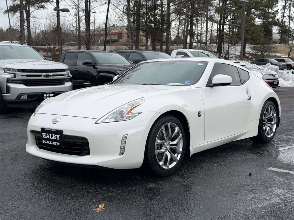 Used 2014 Nissan 370Z Coupe image 21