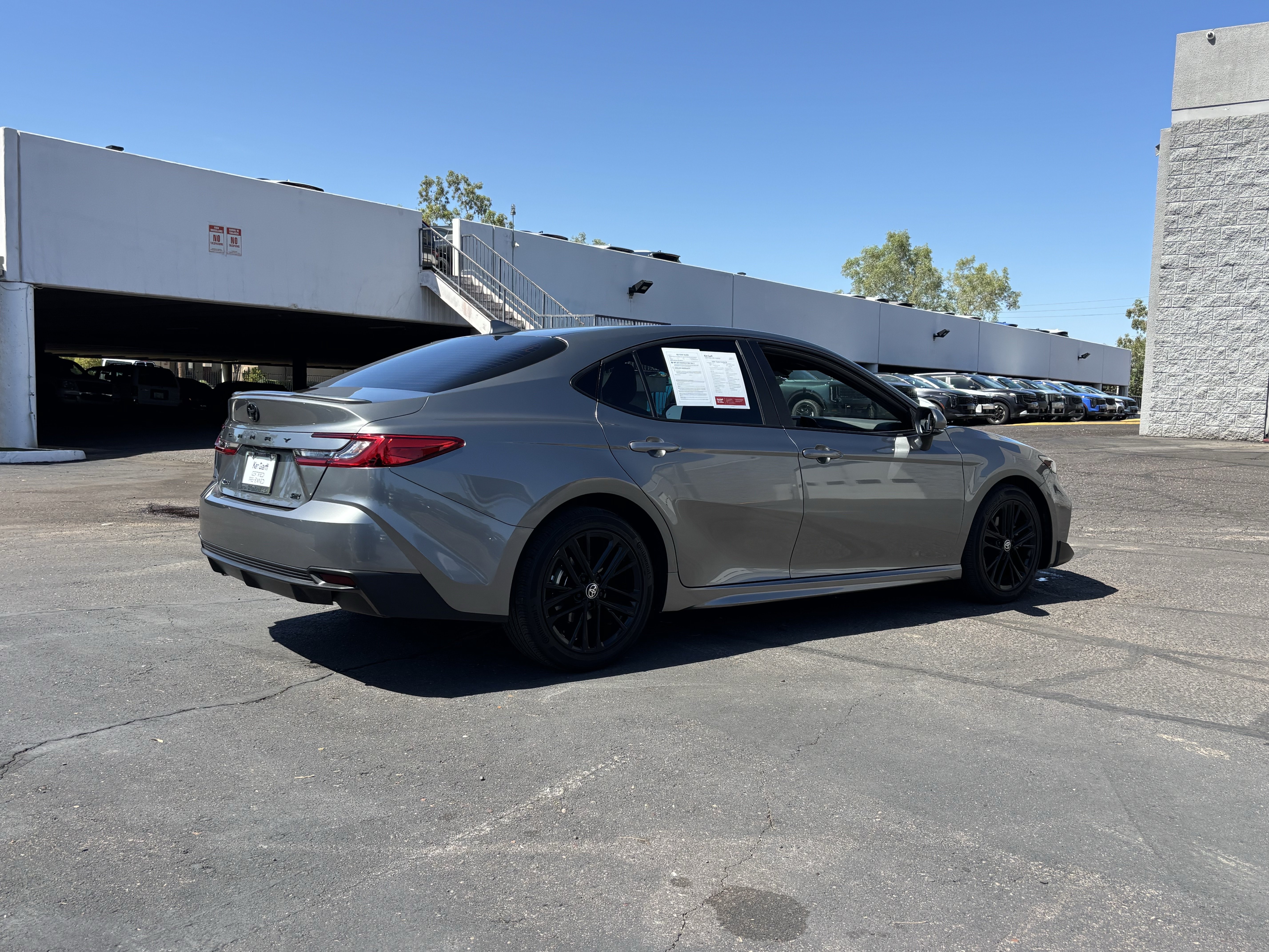 Used 2026 Toyota Camry SE w/ Convenience Package FWD image 3